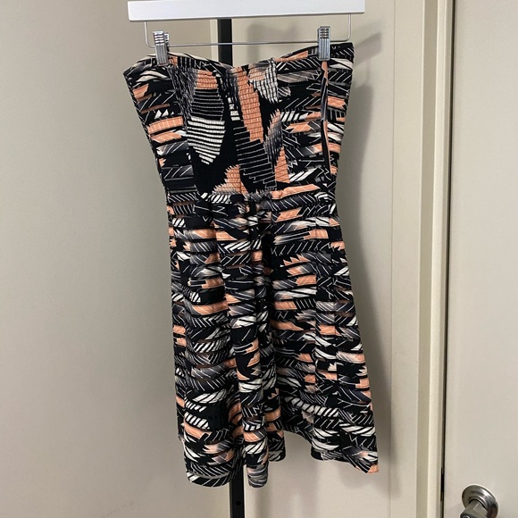 PARKER Abstract Print Strapless Dress - Picture 3 of 5